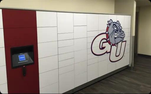 Smart parcel lockers