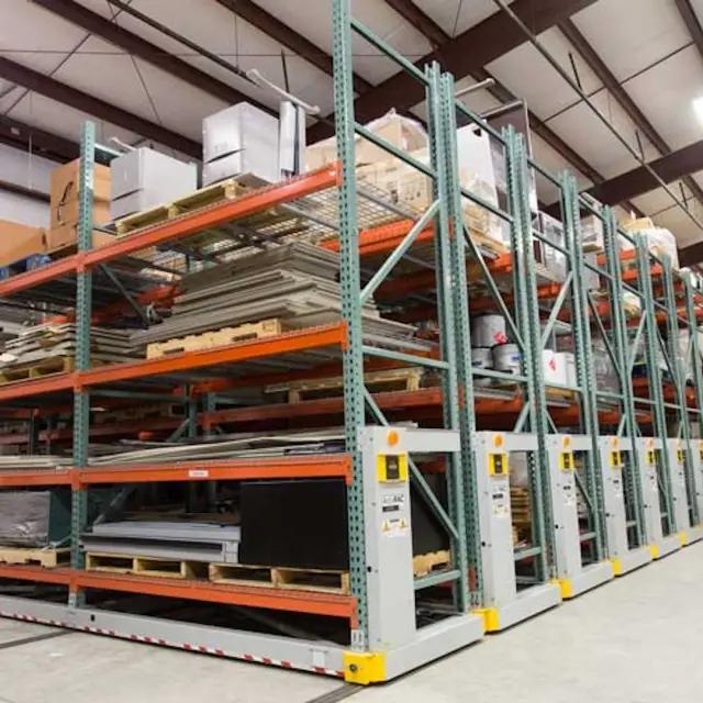 Mobile pallet rack